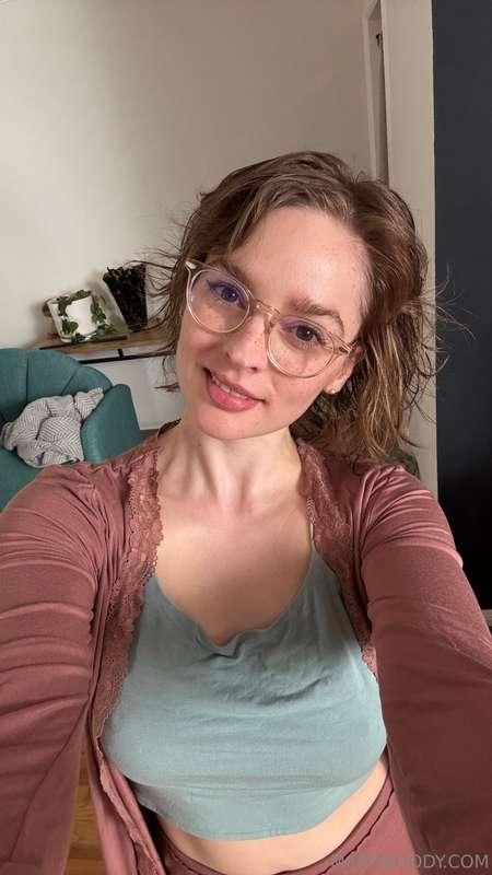 LiveMoody.com 🌱 live now! 