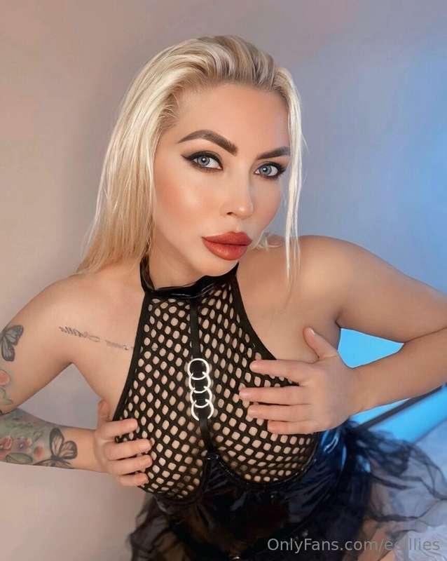 Subscribe for free today 👉 @blondy_desireEnjoy @blondy_desir..