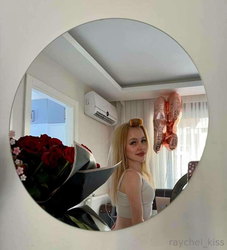hey guys! i`m so alone and bored now
i want to show you my n..