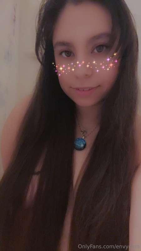 Feeling soft tonight, wanna cuddle and fall in love?