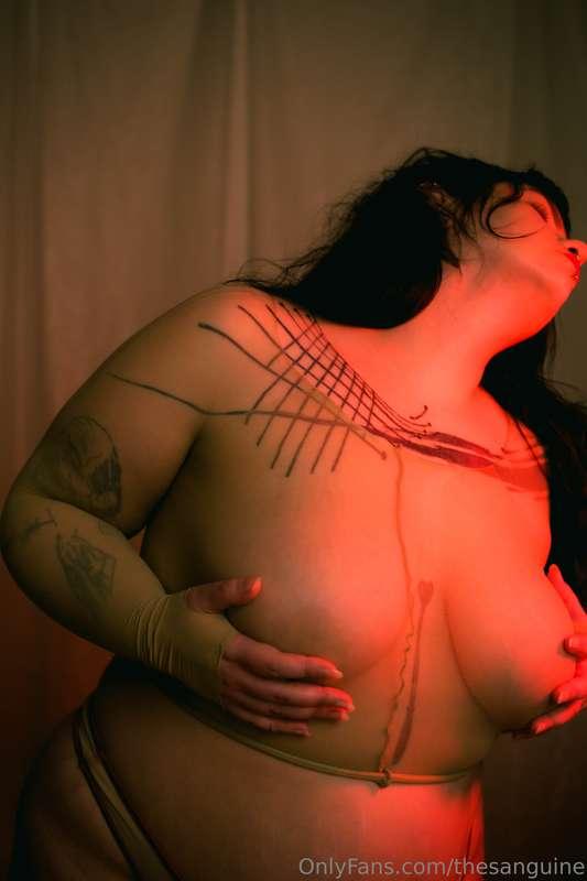 thesanguine image #0