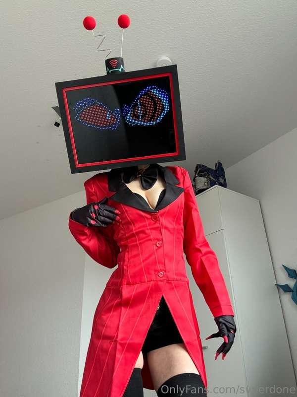 My Vox x Alastor cosplay from Hotel Hazbin is finally done, ..