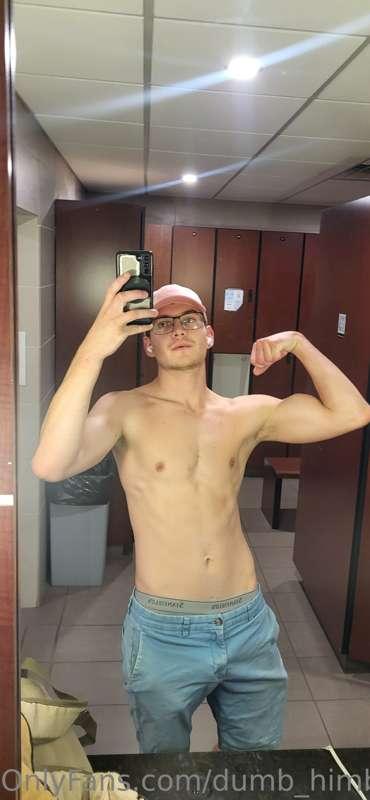dumb_himbo_bro image #1