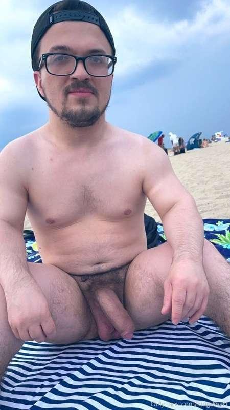 Rocking out with my 🍆👀 out at the nude beach 🏝