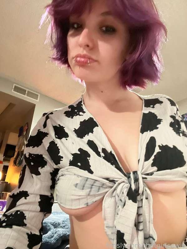 thatgirlcowie image #2