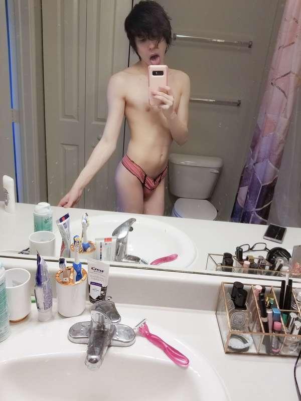 cutesyfemboy image #2