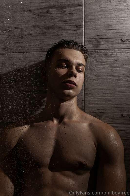 An offer for those who want to become a creator at the OF! 💦..