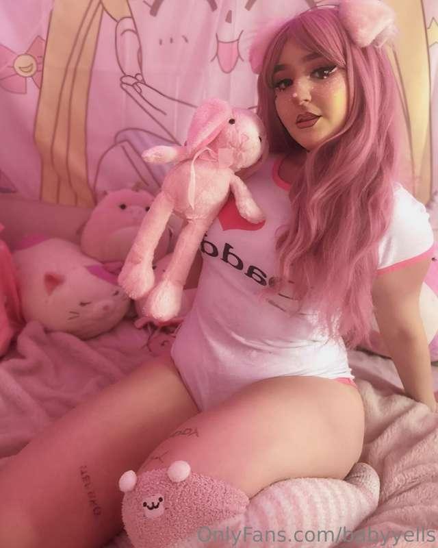 waiting for daddy to come home so i can be a little toy for ..