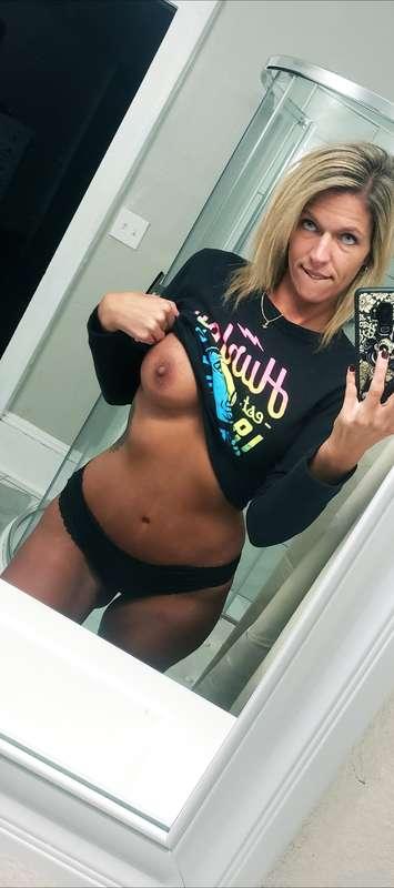 Wanna play with Piper Fawn?? 💦💦💦 it gets wet when I play!