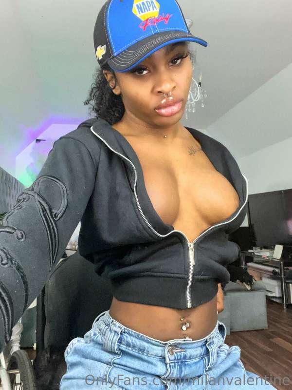 Why the fuck am I always horny in the morning? DM me if you ..