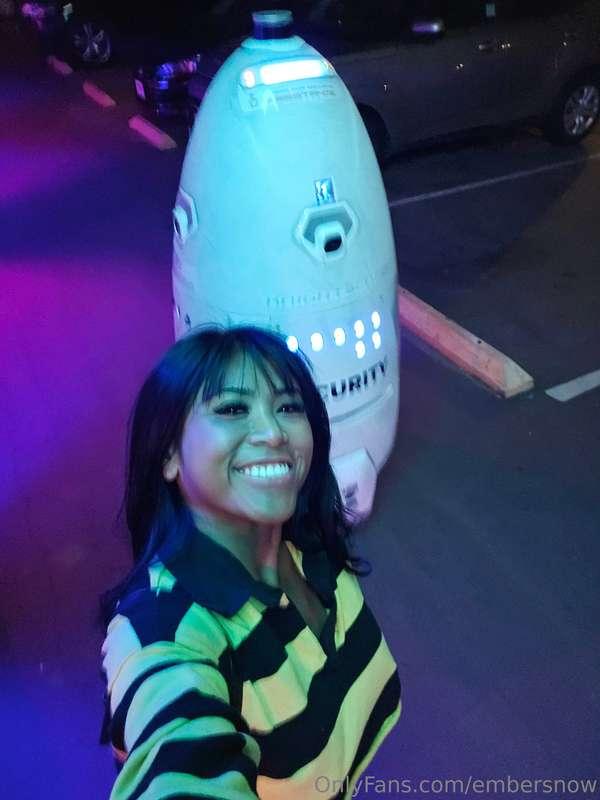 I made a new friend, you guys! It's at Exposé