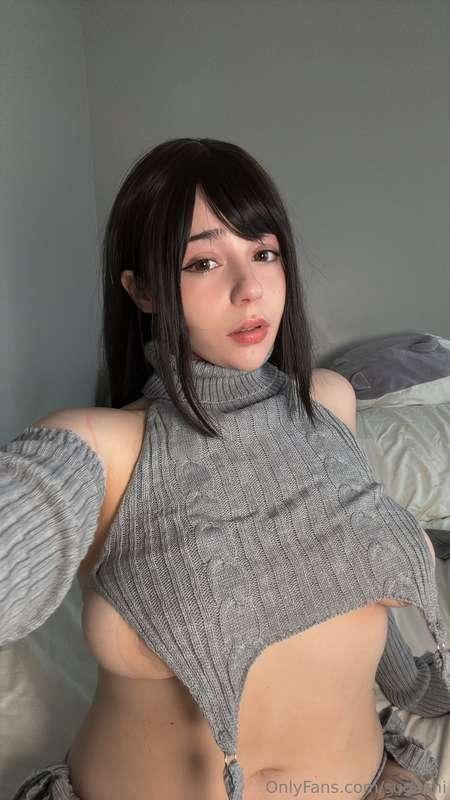 see how they're not fitting AT ALL? 