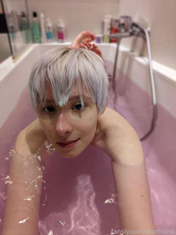 mothkink image #4