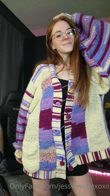 I finished my cardigan! Getting back to porn making now lmao