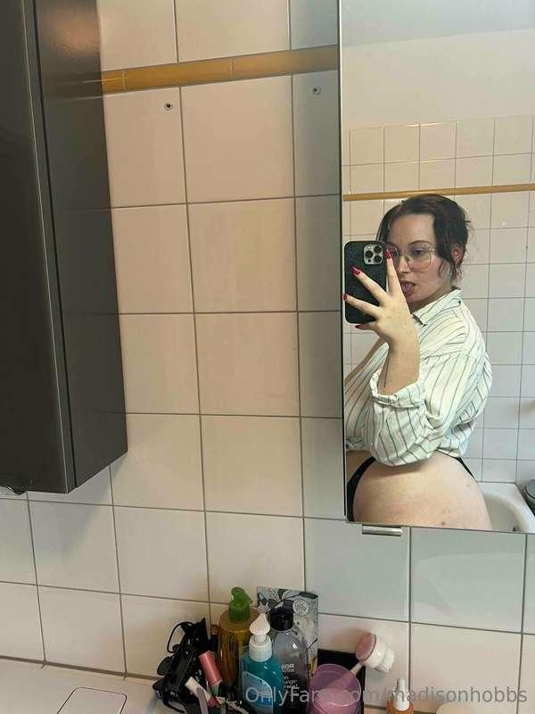 real men like real curves in women what do you think ?😛