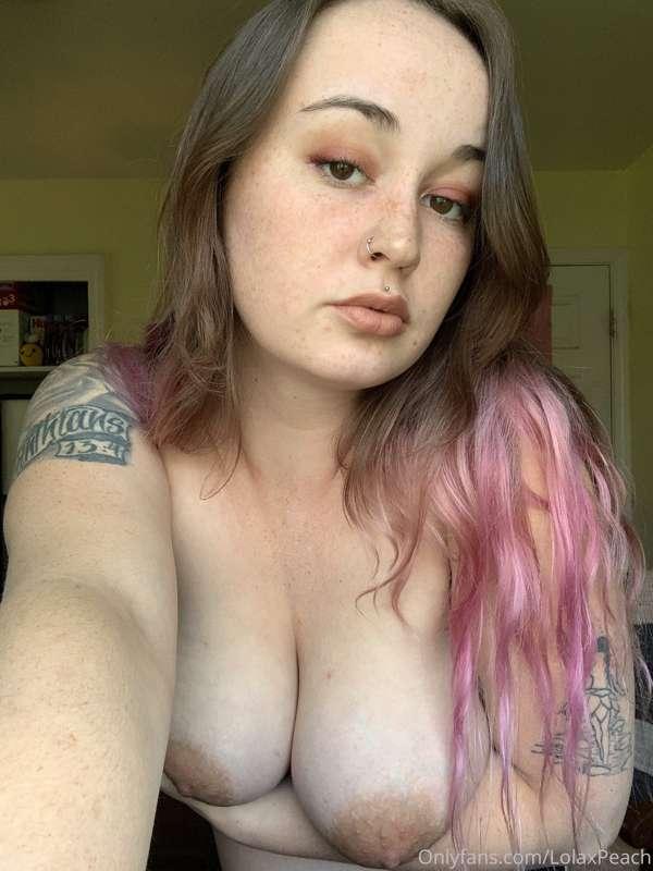 lolaxpeach image #0