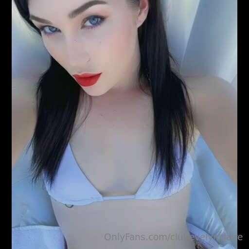 freakyfridays 😏 cum play daddy