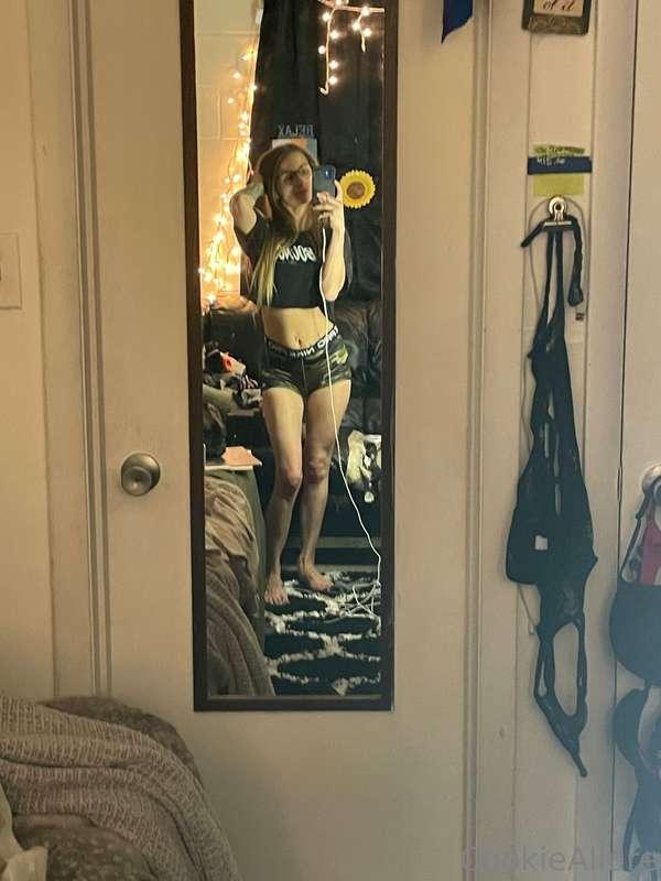 my ex recorded me fucking myself til I cream.. then she fuck..