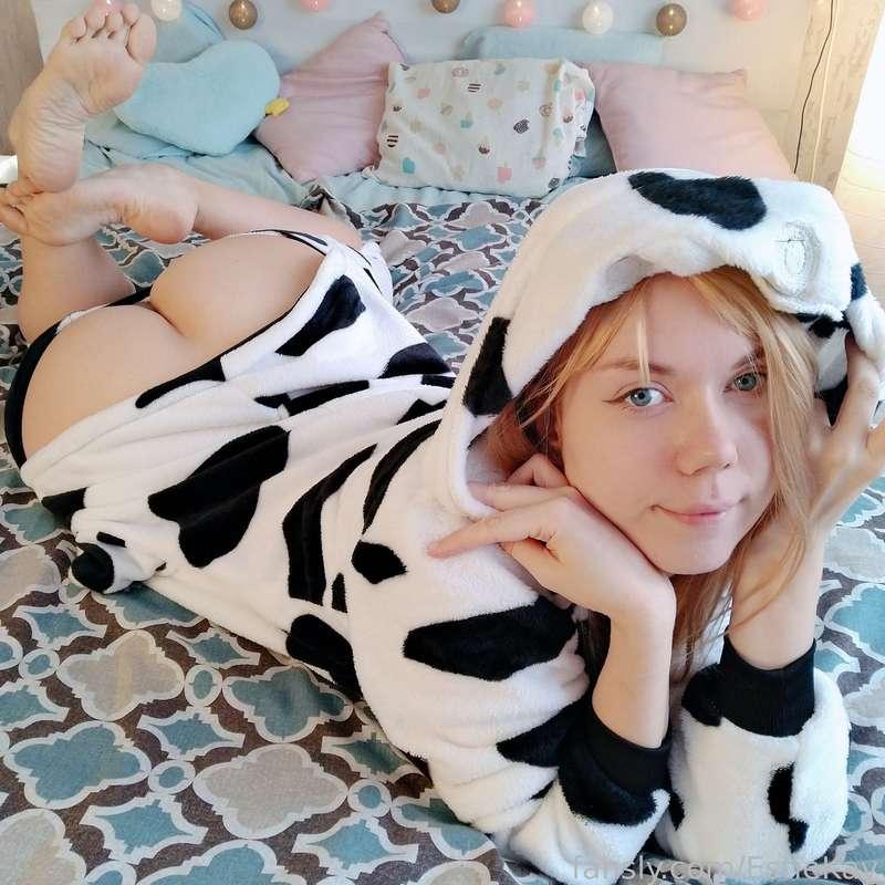 I love kigurumi pajamas 😄😝


#feet #ass #cute #teen #oncie