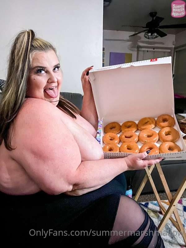 Donuts and titties. Two of my favorite things. 🍩😛