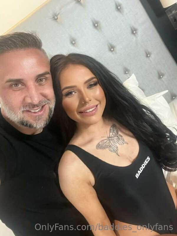 @auroradelray secretly met up with @keiranlee in a local hot..