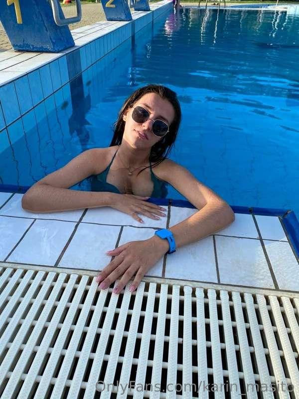 uma foto antiga da piscina 💦