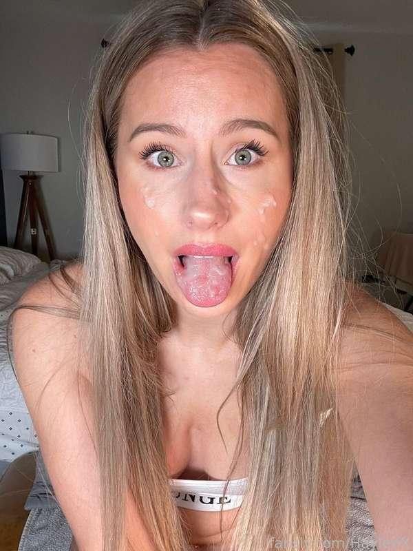 Cover me in cum please 🥛💦