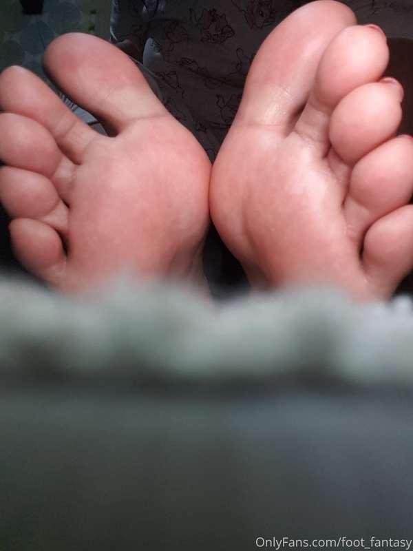 Pretty pink toes and soles