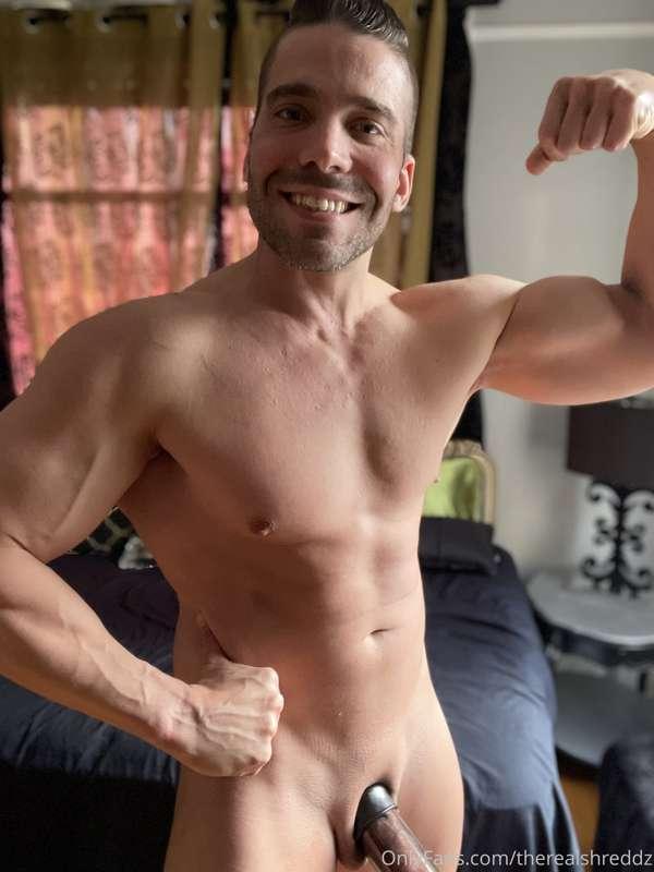 Good morning you sexy animals. How thick is my cock right no..