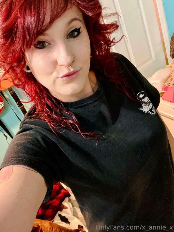 Way too horny to go to work today 😅😈