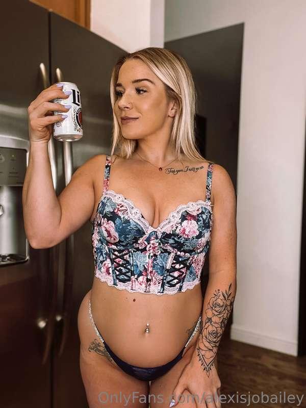 Hi babies!!! Just a reminder, if purchasing my content isn’t..