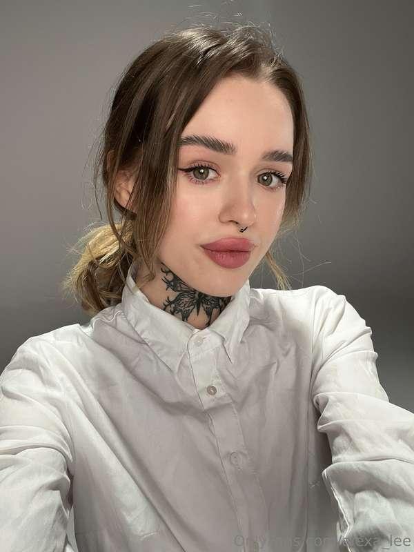 alexa_lee image #0