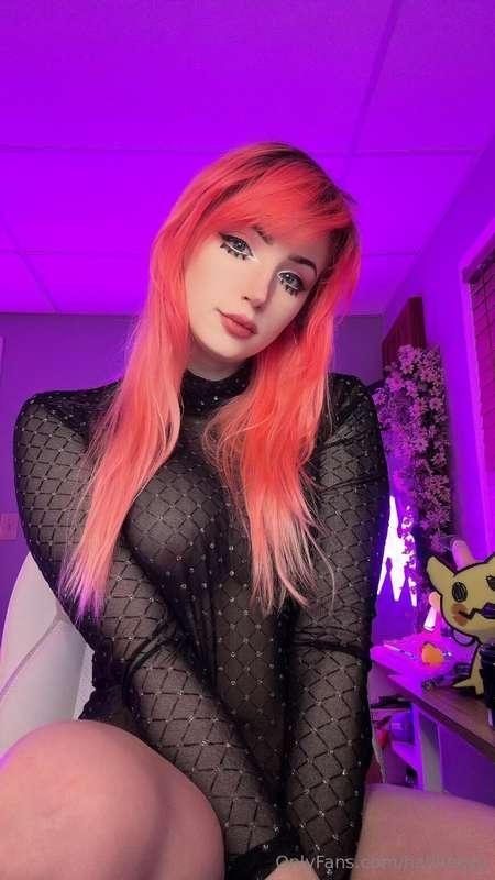 Good things cum in sparkly packages. ✨