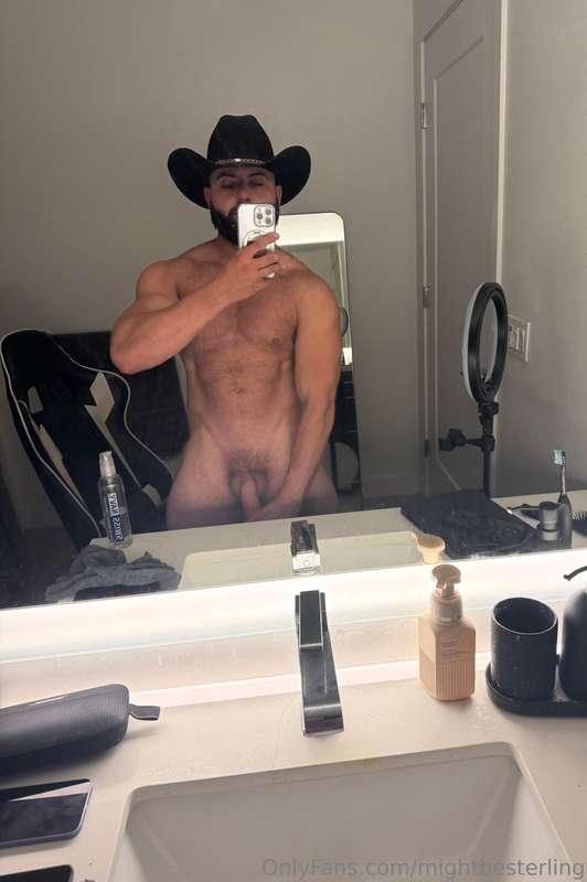 Edging my cock right now before the midnight EST stream star..