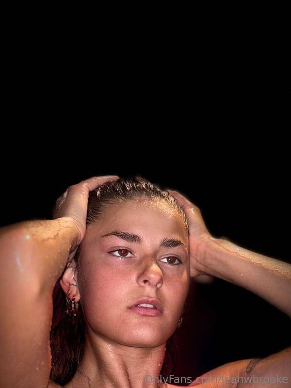 Mmmm I love to pose ;)