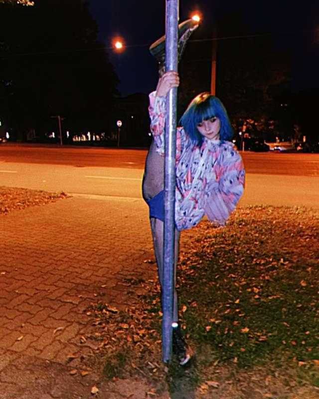 :p