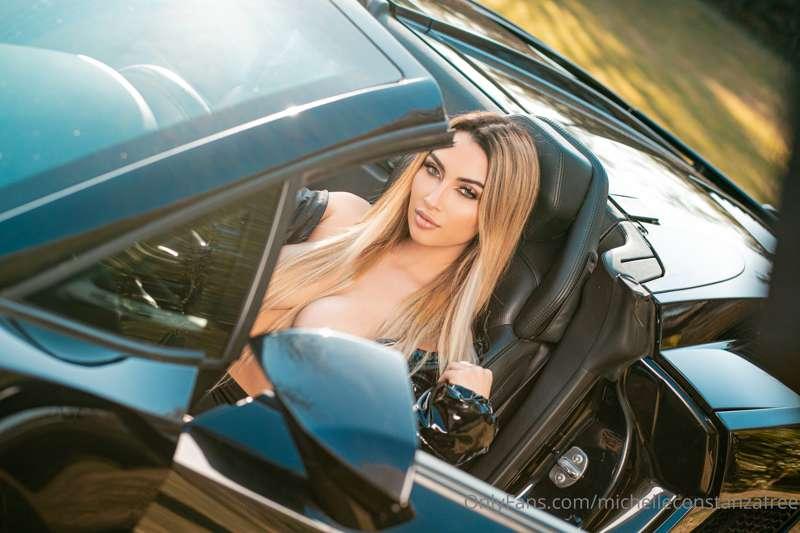 🚘