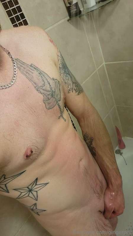 Who wants to get hot and horny