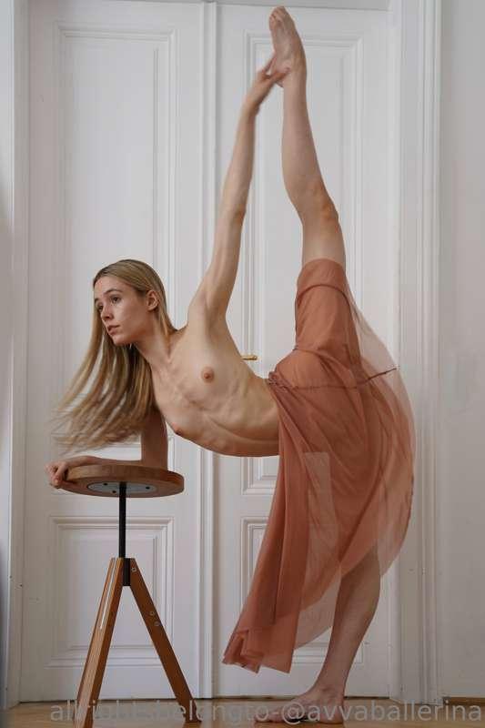 avvaballerina image #0
