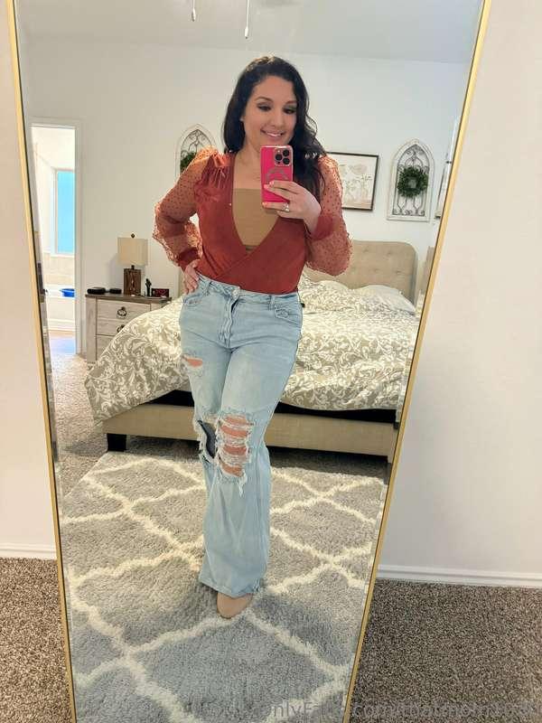 Going out tonight! Let’s see what kind of trouble I can get ..