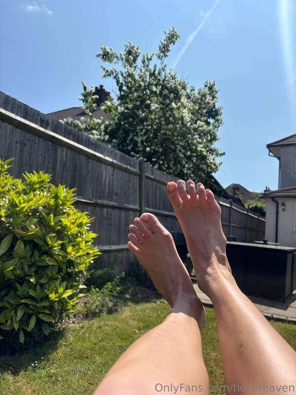 Enjoying some sunnnnn 🥰