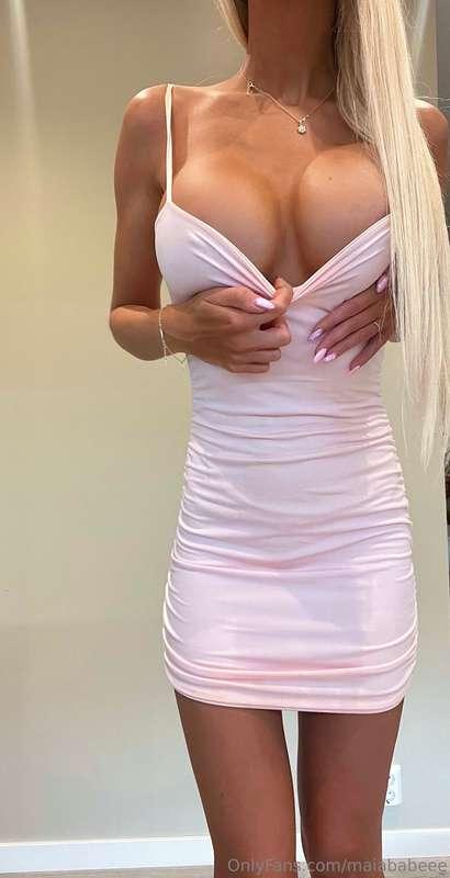 Guess my fav colour 🙊💕