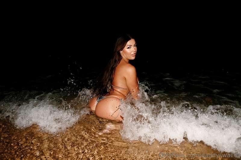 New shoot pics finally here enjoy some professional photos o..