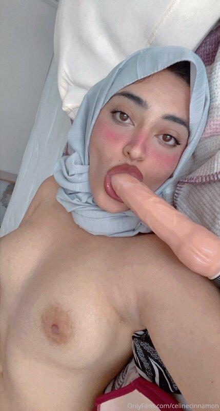 Okay I accidentally ordered 2 same dildos should I show you ..