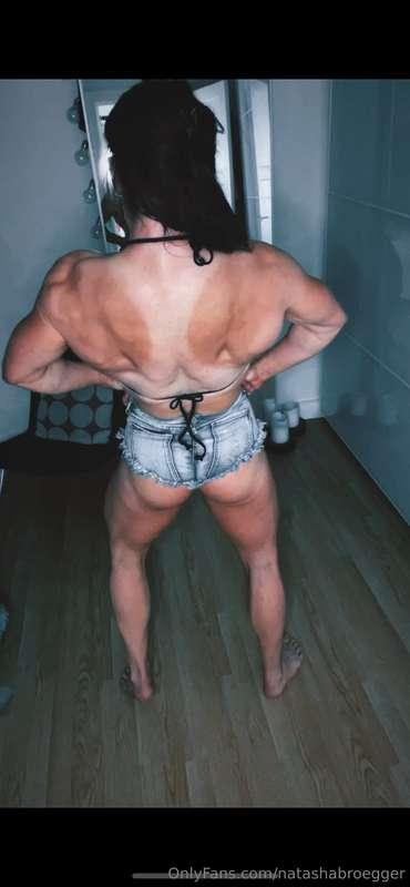 Back and biceps session upcoming and it’s gonna be a sweet s..