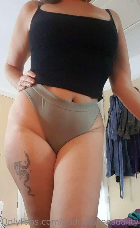 Looks like it's a Sunday night live this weekend...unexpecte..