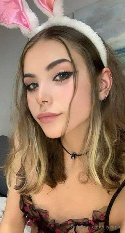 ## free entry today only @alita_love 😱
## This 19yo modest f..