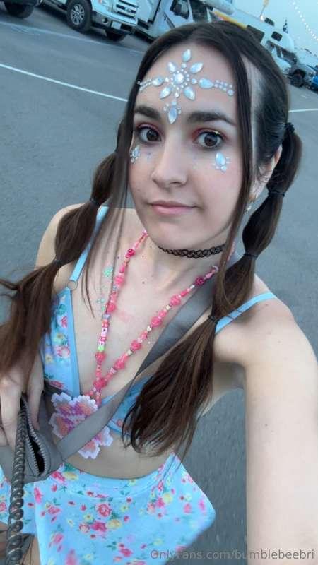 I need a rave bae lol cum dance with me and then we can fuck..