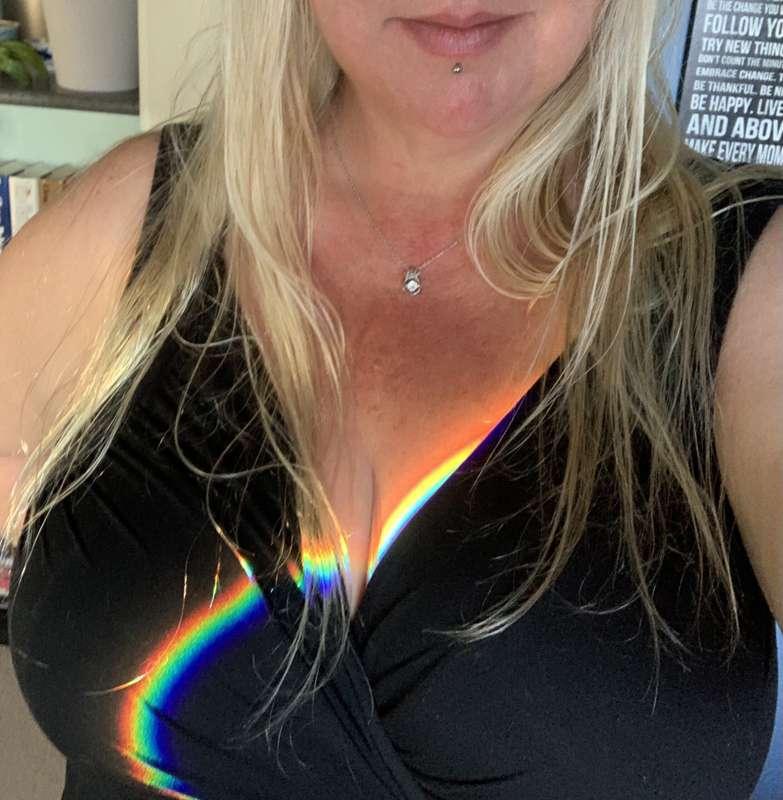 Hahahah My boobs are so much fun they come with a rainbow! 🌈..