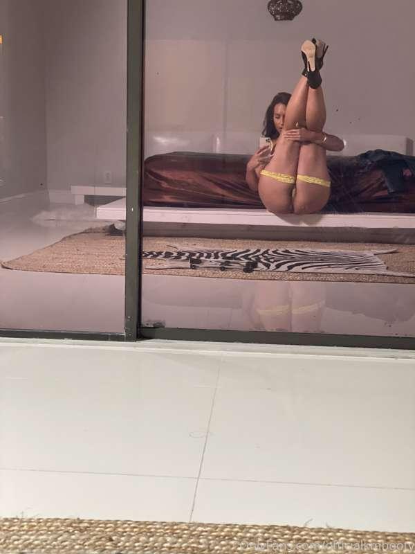 kelsimonroeofficial image #1